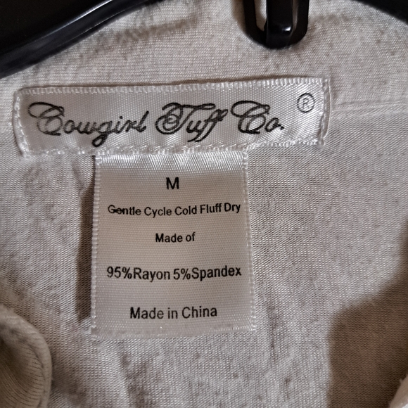 Cowgirl Tuff White Pullover Faux Button-up Performance Shirt Medium - Picture 3 of 3